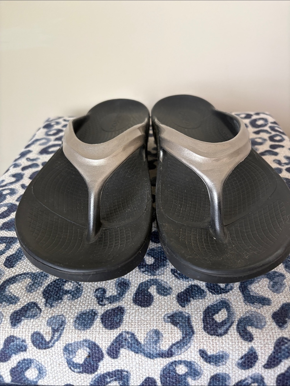 Oofos OOlala Luxe Sandal - Women’s 9 (EU 40) - Picture 2 of 9